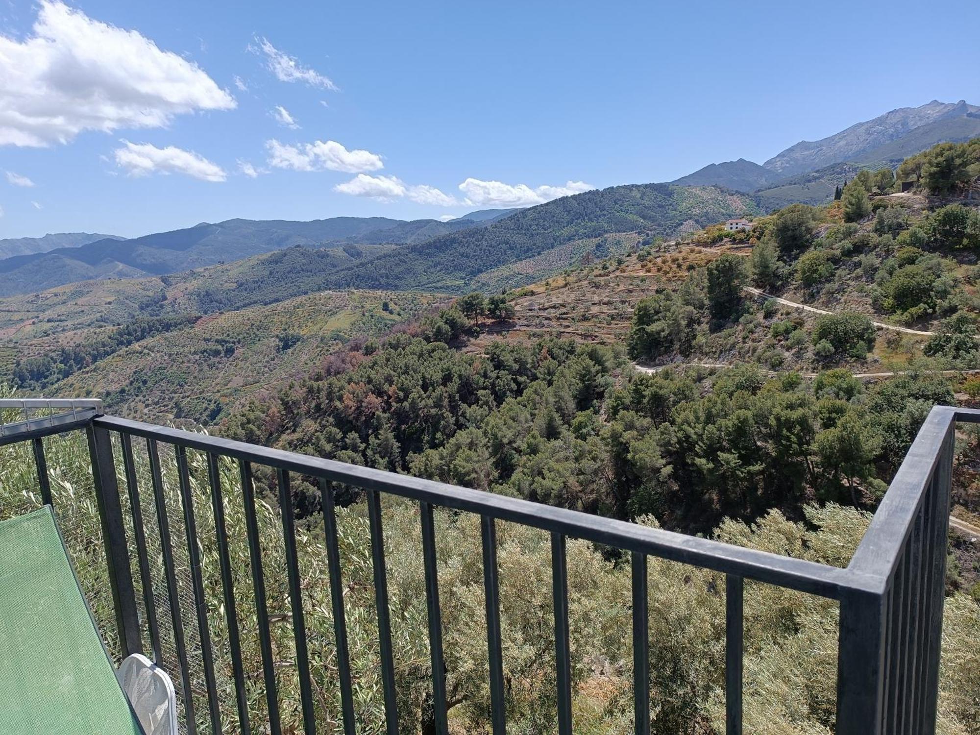 Casa Rural La Revuelta Con Las Mejores Vistas A La Naturaleza Yunquera Esterno foto